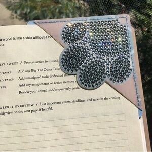 Diamond Art Paw Print Corner Bookmark, Neutral, Sparkly, Bling (GRAY/SILVER)
